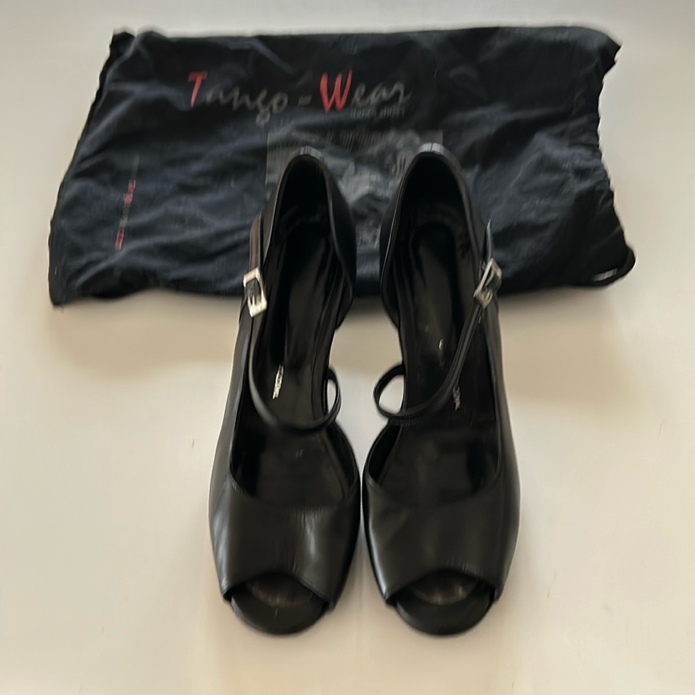 Tango shoes